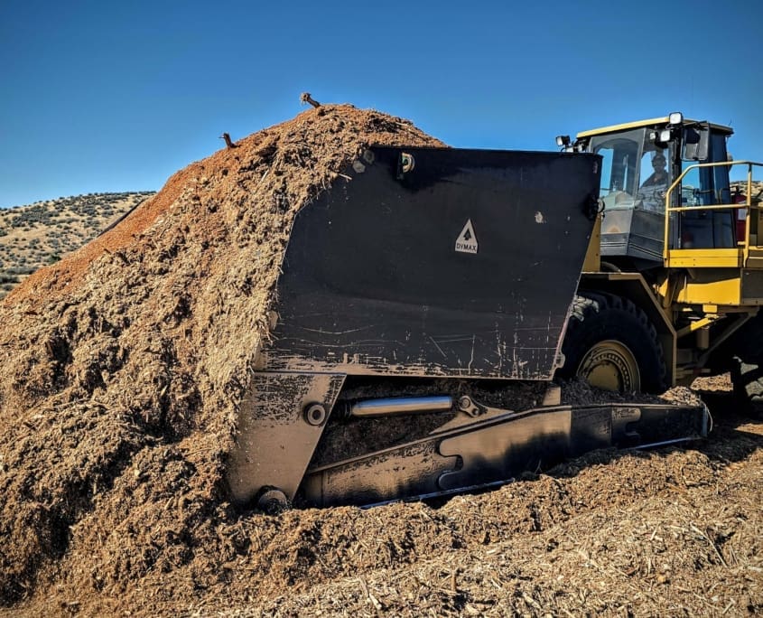 dymax-skeleton-rock-bucket Skeleton rock bucket attachment screening rock and separating fines on the jobsite